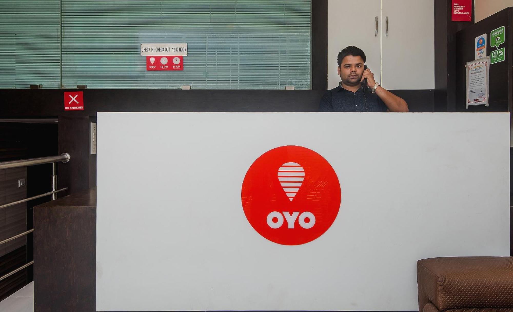 Oyo 4083 ホテル アルファ グランド ムンバイ エクステリア 写真